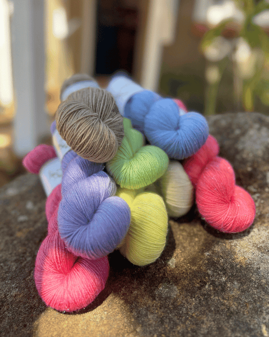 Silver Stellina Yarn – Hand Dyed Sparkle Yarn
